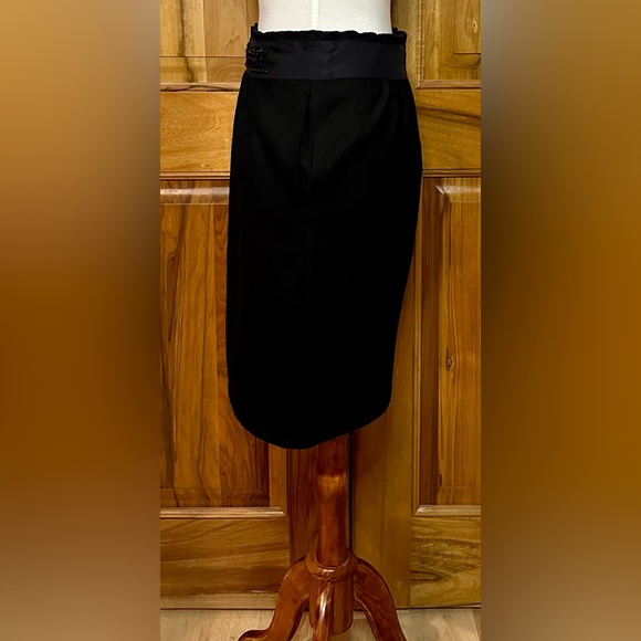 DKNY - Cashmere Blend High Waist Pencil Skirt - Waist Embellishment, EUC, 2 - Picture 5 of 11